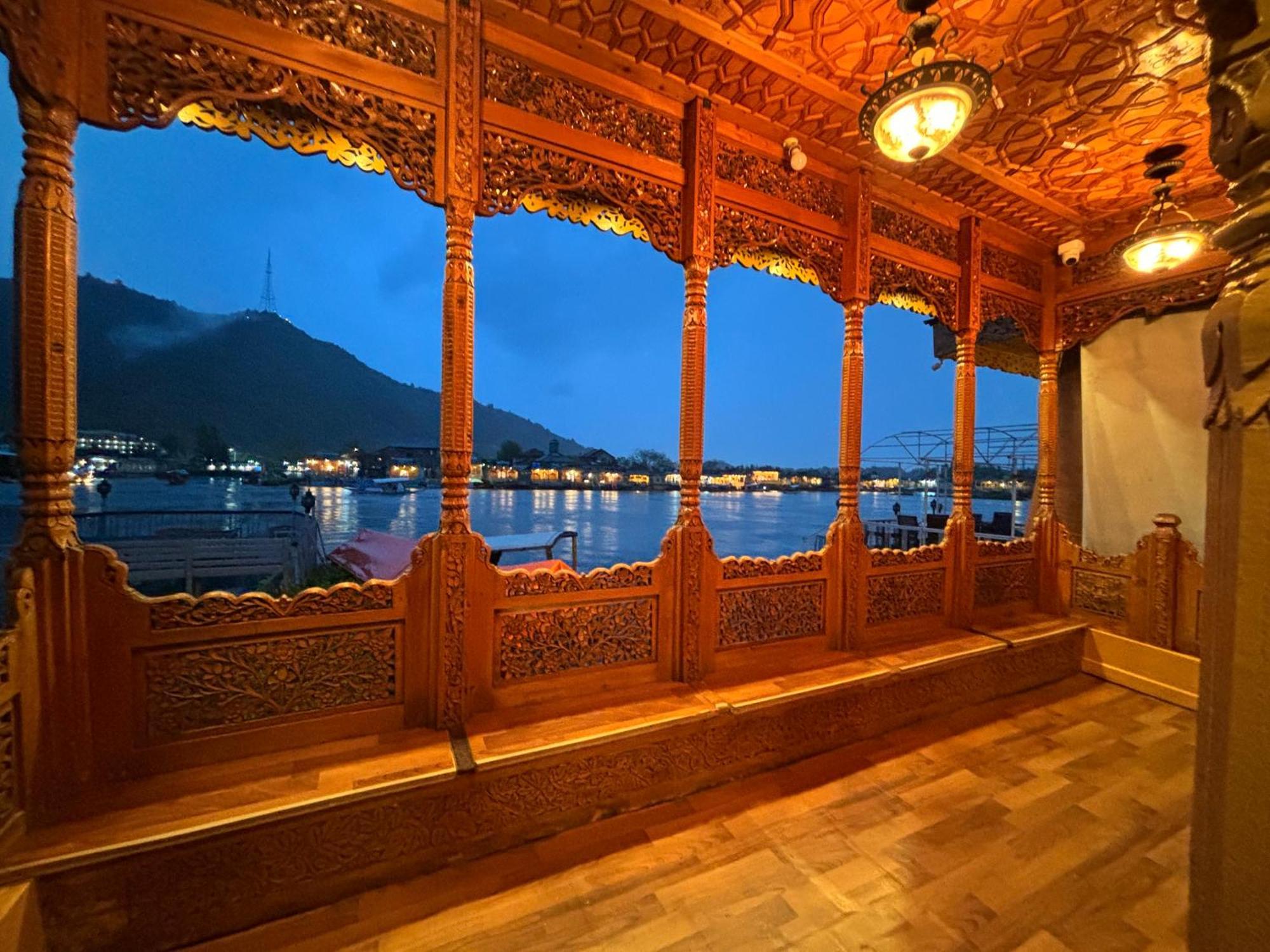 The Badyari Palace Houseboats Srīnagar Zewnętrze zdjęcie