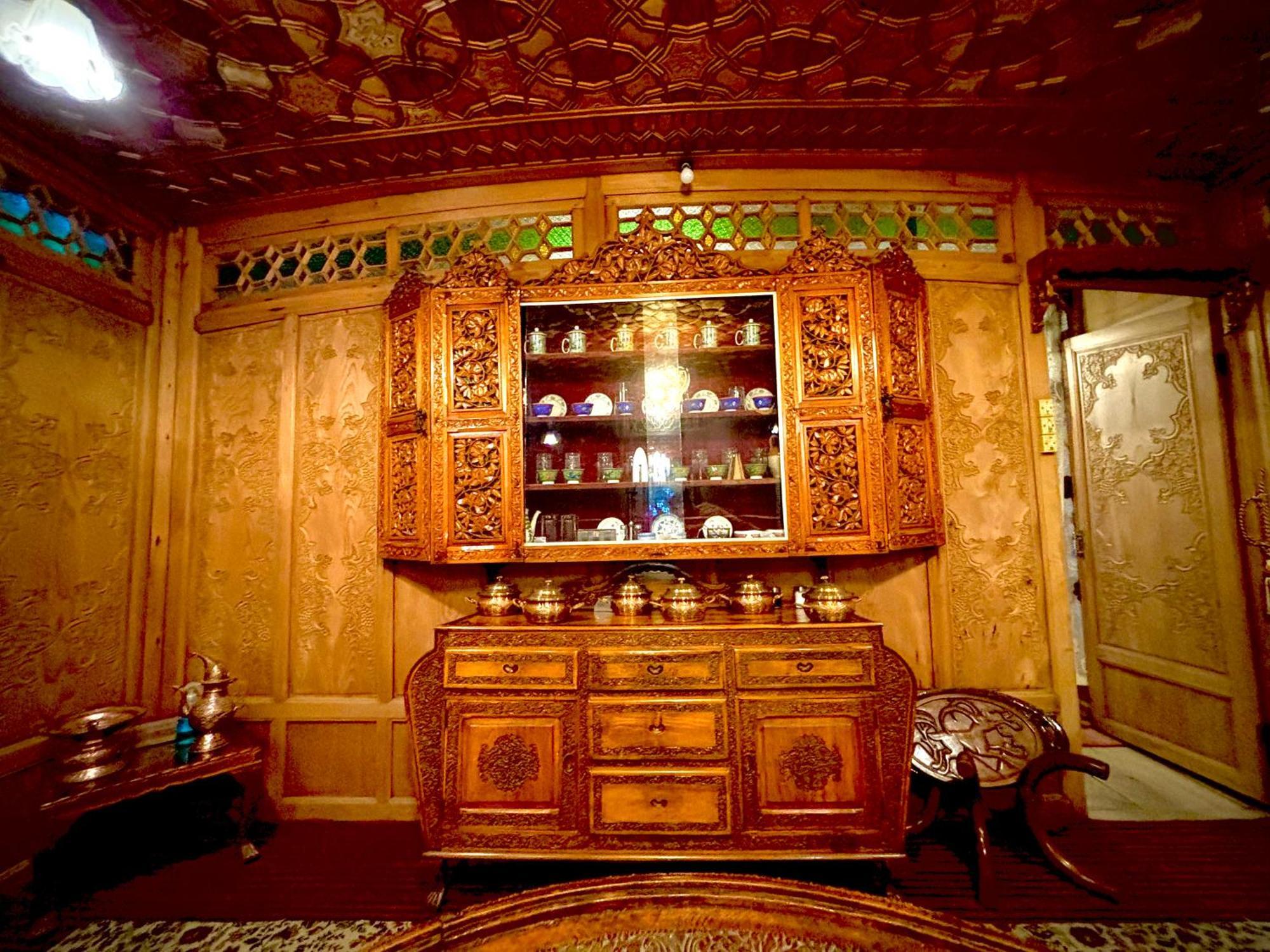 The Badyari Palace Houseboats Srīnagar Zewnętrze zdjęcie