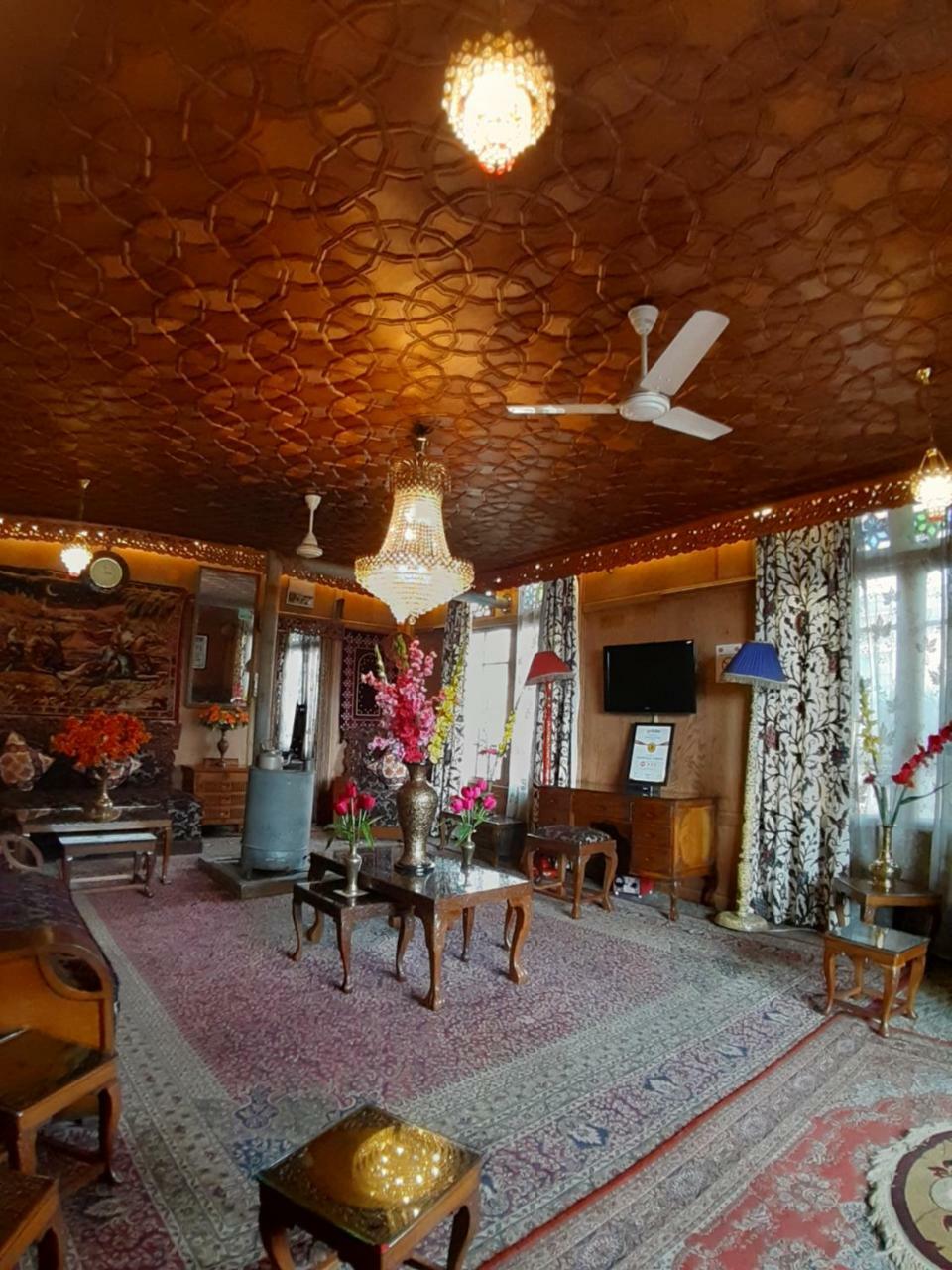 The Badyari Palace Houseboats Srīnagar Zewnętrze zdjęcie